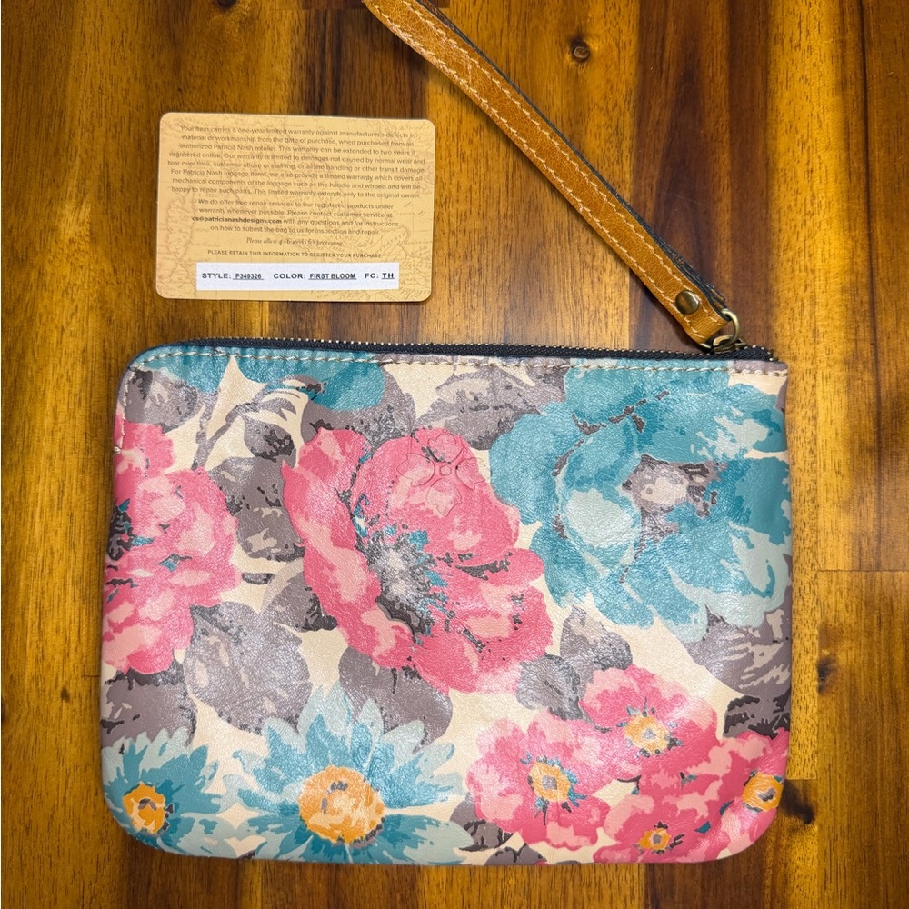 NWT Patricia Nash Floral Clutch Wristlet with Zipper and Suede Interior